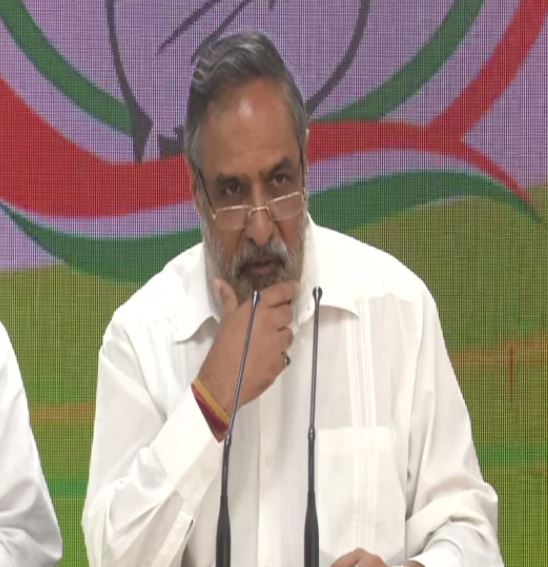 Senior Congress leader Anand Sharma addressing a press conference in New Delhi on Saturday. (Photo/ANI)