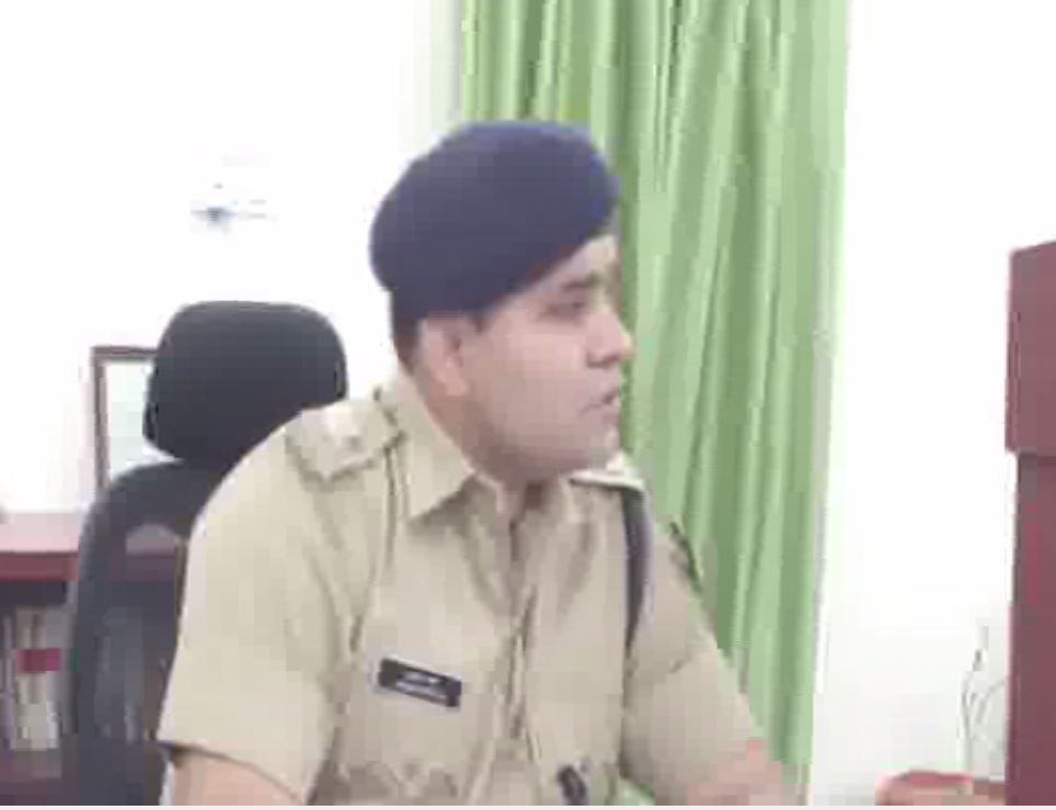 Anand Sharma, Superintendent of Police (SP), Pali speaking to media at Pali on Tuesday. (Photo/ANI)