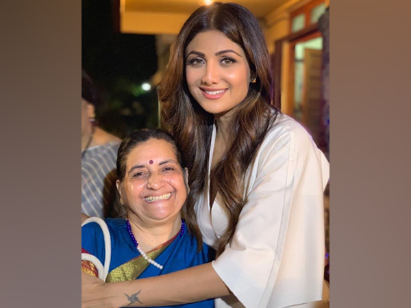 Actor Shilpa Shetty Kundra with her teacher (Image Source: Instagram)