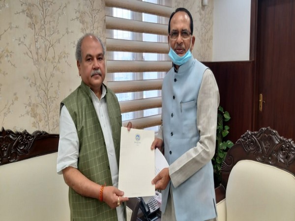 Madhya Pradesh Chief Minister Shivraj Singh Chouhan met Union Agriculture and Farmers' Welfare Minister Narendra Singh Tomar in Delhi today.