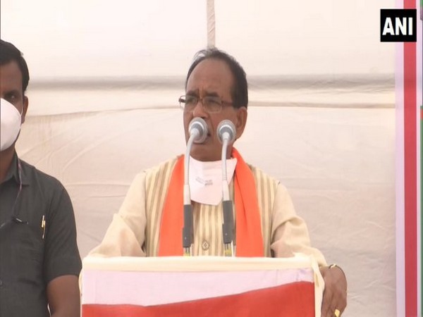 CM Shivraj Singh Chouhan speaking at a rally in Morena, MP on Friday. Photo/ANI