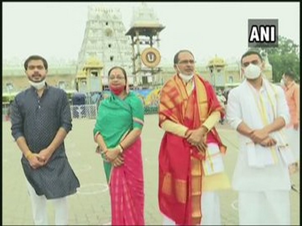 Shivraj Singh Chouhan offered prayer at Sri Venkateswara Swamy Vaari Temple
