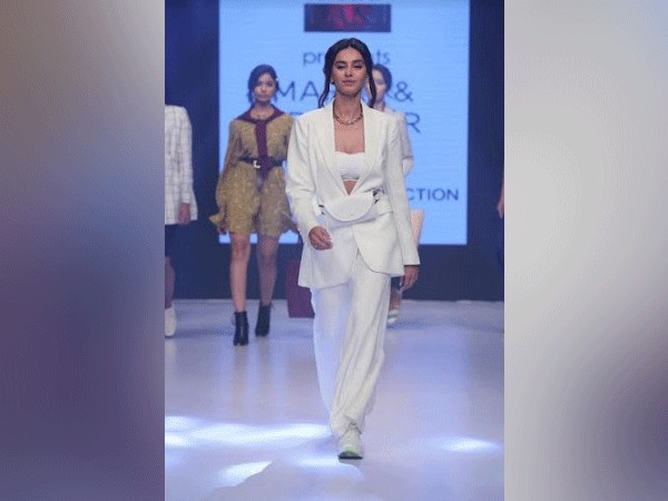 Showstopper Shibani Dandekar in monotone white pant suit from M&S Rethink Autumn Collection’19