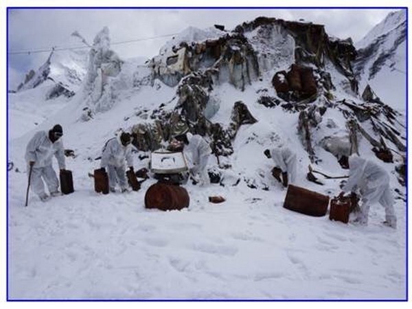 Army has cleared more than 130 tonnes of garbage from Siachen glacier in last 19 months. Photo/ANI