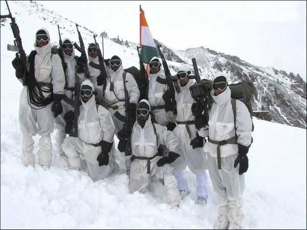 Indian Armty soldiers at Siachen (File Photo/ANI)
