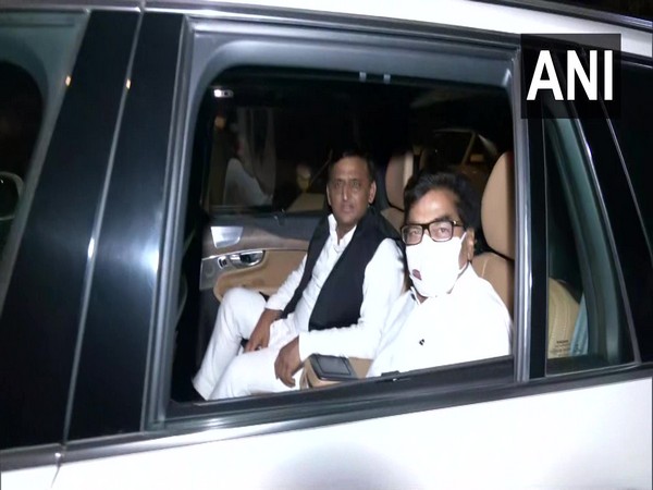 Visual of Opposition leaders arrive at Kapil Sibal's home (File Photo/ANI)