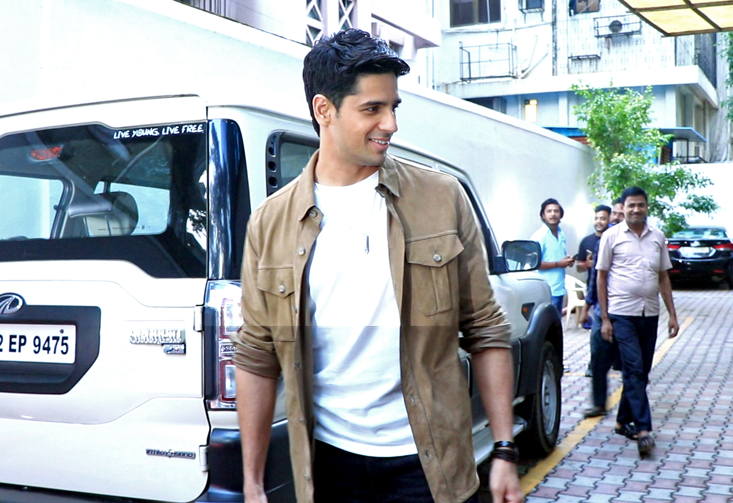 Sidharth Malhotra, producer Ramesh Taurani spotted together in Mumbai