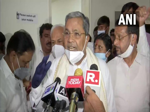 Senior Congress leader Siddaramaiah speaking to media. (Photo/ANI)