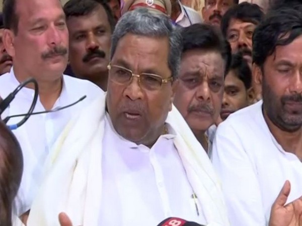 Senior Congress leader Siddaramaiah (File photo)