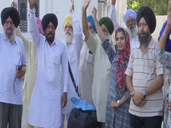 Sikh devotees leaving for Pakistan on Thursday Morning (photo/ANI) 