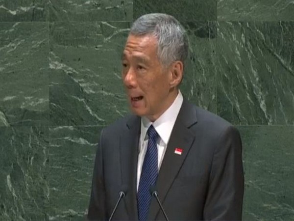 Singapore Prime Minister Lee Hsien Loong addressing the United Nations General Assembly in New York