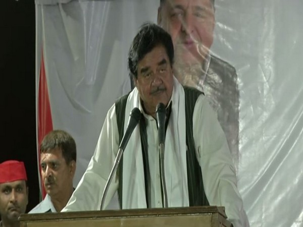 Congress leader Shatrughan Sinha campaigning for his wife Poonam Sinha in Lucknow on Wednesday. Photo/ANI