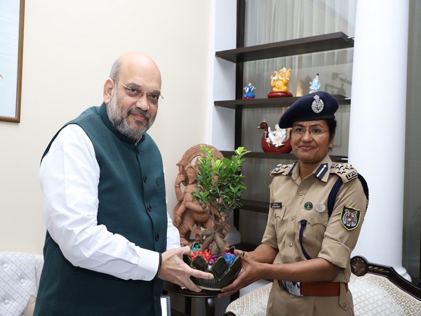 DIG Aparna Kumar being felicitated by Home Minster Amit Shah. (File photo)