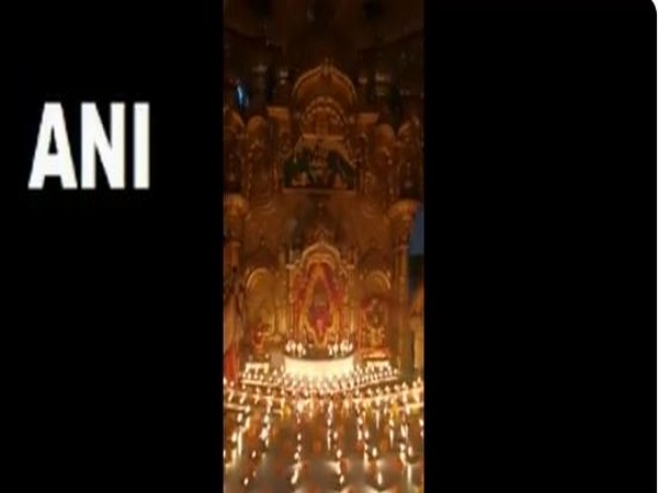    Visuals of the earthen lamps being lit at Shri Siddhi Vinayak Ganpati Mandir in Mumbai on Sunday.