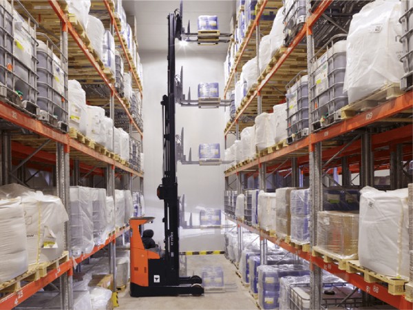 Snowman has 35 temperature-controlled warehousing facilities in 16 cities.