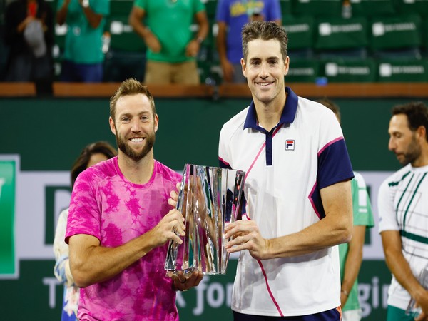 Jack Sock and John Isner lifting the men's double title at Indian Wells (Image: BNP Paribas Open)