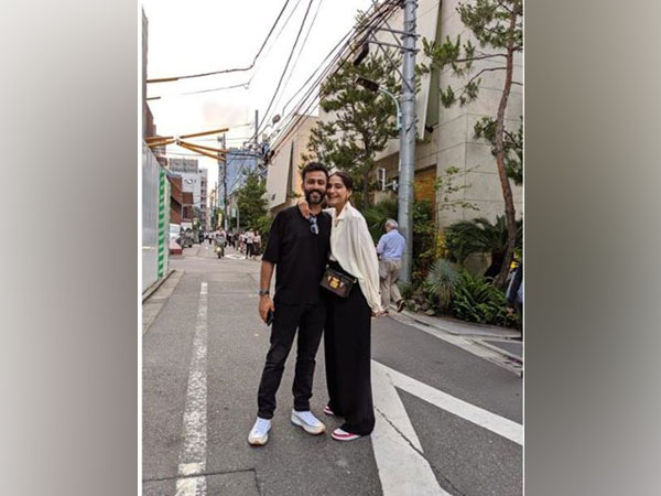 Anand Ahuja and Sonam Kapoor Ahuja (picture courtesy: Instagram)