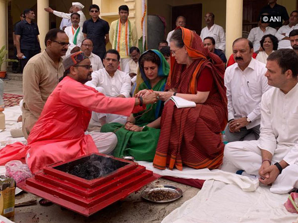 Sonia Gandhi attending a puja in Rae Bareli