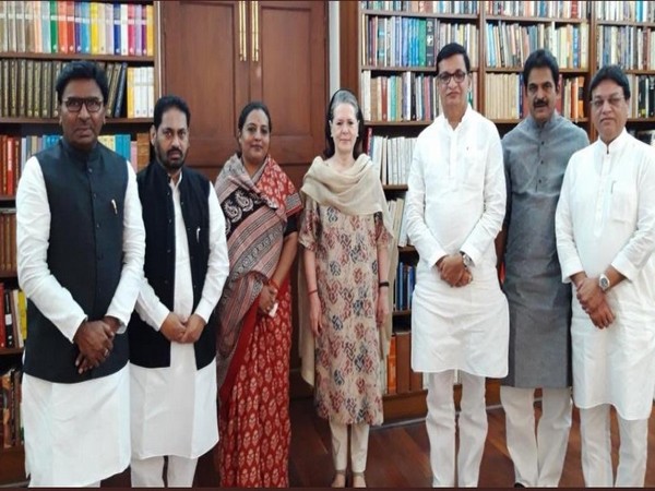 Congress leaders from Maharashtra meet Interim Congress President, Sonia Gandhi in Delhi.