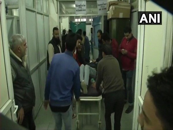 People injured in Sopore grenade blast taken to hospital