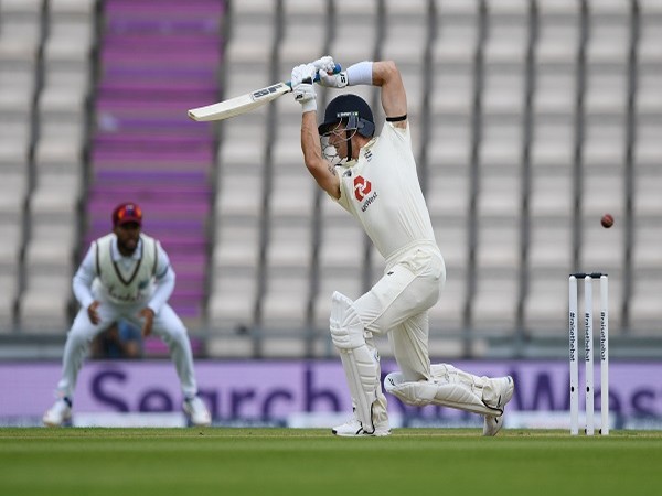 England's Joe Denly in action, as play resumes behind closed doors 