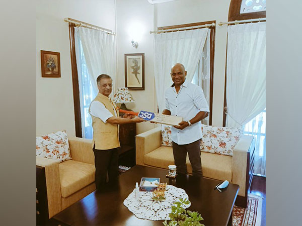    Cricket legend Sanath Jayasuriya meets Indian HC to request essential medicines for SL hospitals. (Photo Credit: Indian mission in Sri Lanka twitter)