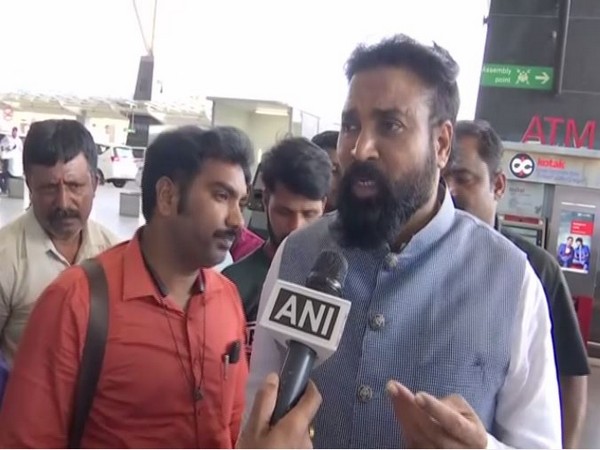 B Sriramulu, Minister of Health Karnataka (photo/ANI)