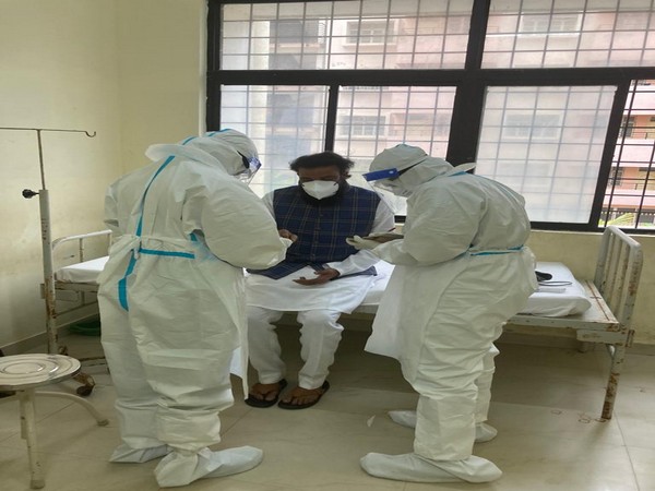 Karnataka Health Minister B Sriramulu at the hospital on Sunday.  (Photo/ANI)