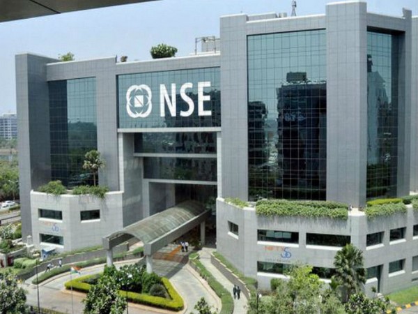 Losses in last hour of trading capped the volatility throughout Friday