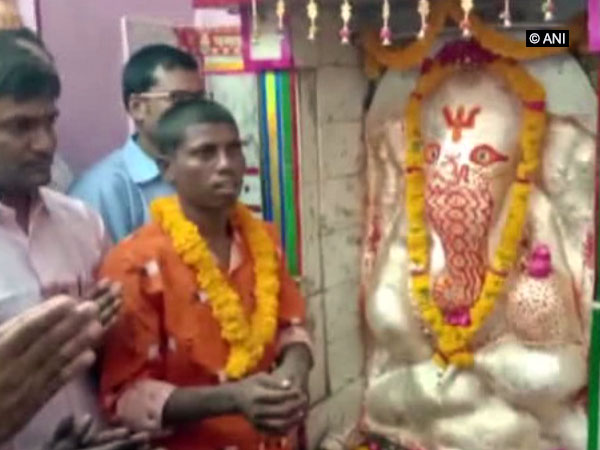 Jugraj Bheel returned his home in Bundi after he mistakingly crossed the international border with Pakistan six years ago. Photo/ANI