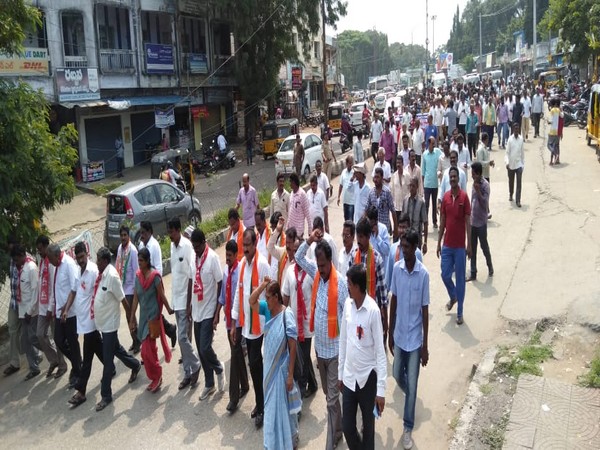 BJP leaders participate in the strike along with TSRTC employees in Kothagudem, Telangana on Monday. Photo/ANI