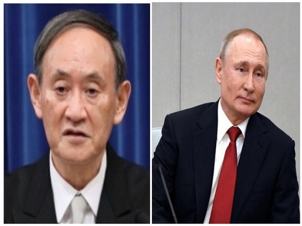 Japanese Prime Minister Yoshihide Suga (L) and Russian President Vladimir Putin (R)