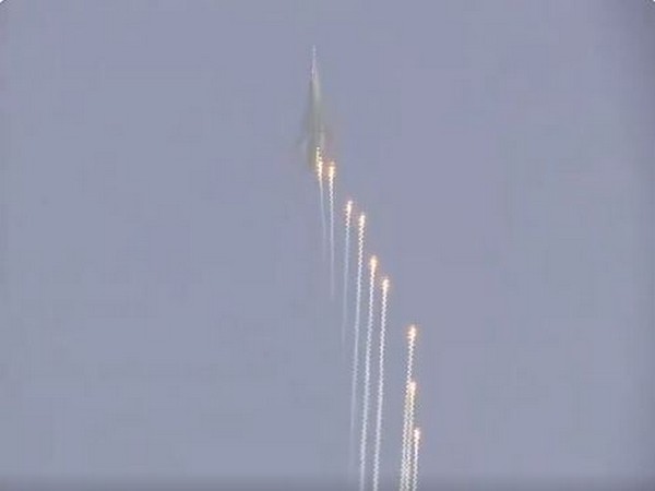 Sukhoi 30MKI aircraft during full dress rehearsal ahead of Air Force Day on Sunday at Hindon Air Base in Ghaziabad. Photo/ANI