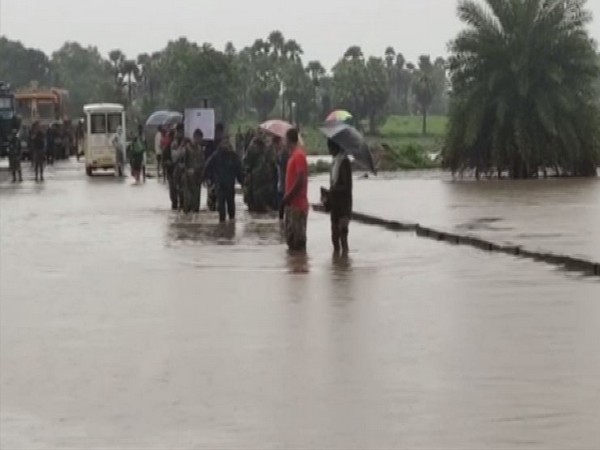 CRPF personnel carrying the mortal remains of the deceased DRG jawan in Sukma. [Photo/ANI]