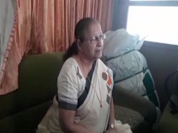 Former Lok Sabha speaker Sumitra Mahajan speaking to media persons on Saturday in Indore. Photo/ANI