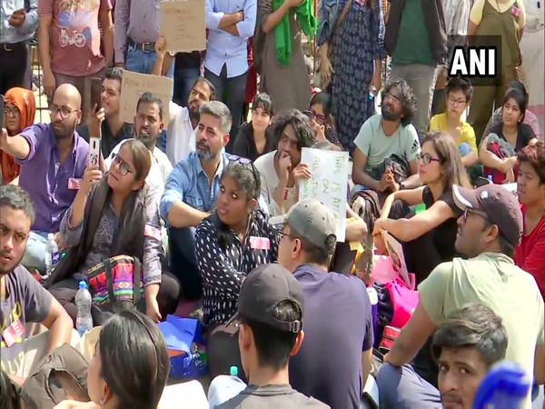Sushant Singh takes part in protest at Gateway of India against JNU violence
