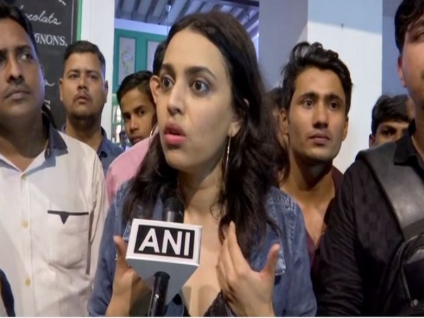 Actor Swara Bhaskar speaking to ANI in Mumbai (Image Source: ANI)