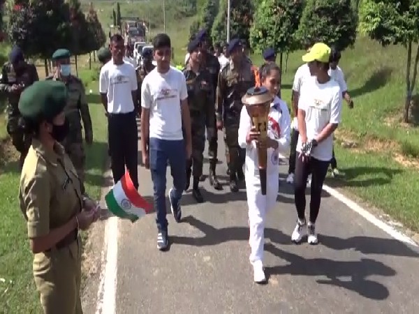 Swarnim Vijay Mashaal received rousing welcome in Agartala on Saturday. (Photo/ANI)