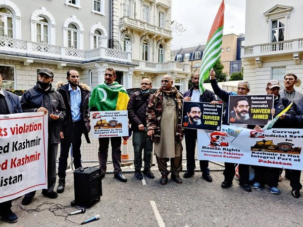 A protest demo in front of Pakistan High Commission London for the release of Tanveer Ahmed.