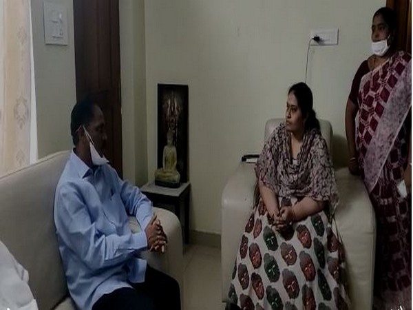 Telugu Desam Party MLA Vasupalli Ganesh met the family members of former minister and TDP leader Kollu Raveendra  on Tuesday. (Photo/ANI)