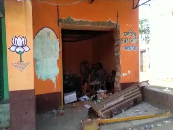 TMC workers allegedly attacked BJP leaders and attacked offices in West Bengal on Monday. Photo/ANI