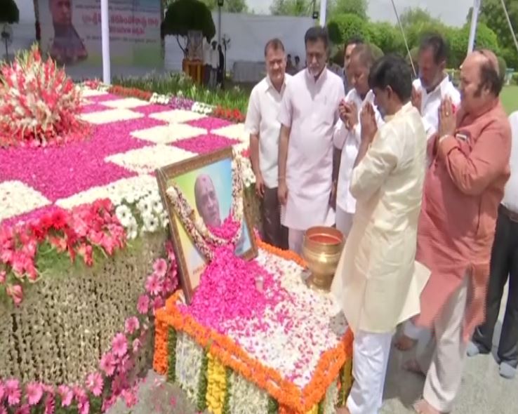 Political leaders remembered former Prime Minister PV Narasimha Rao on Friday in Hyderabad. Photo/ANI
