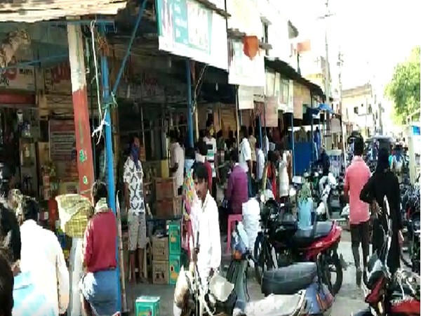 Locals in Shankarpally town in Telangana were seen violation social distancing norms on Thursday. Photo/ANI