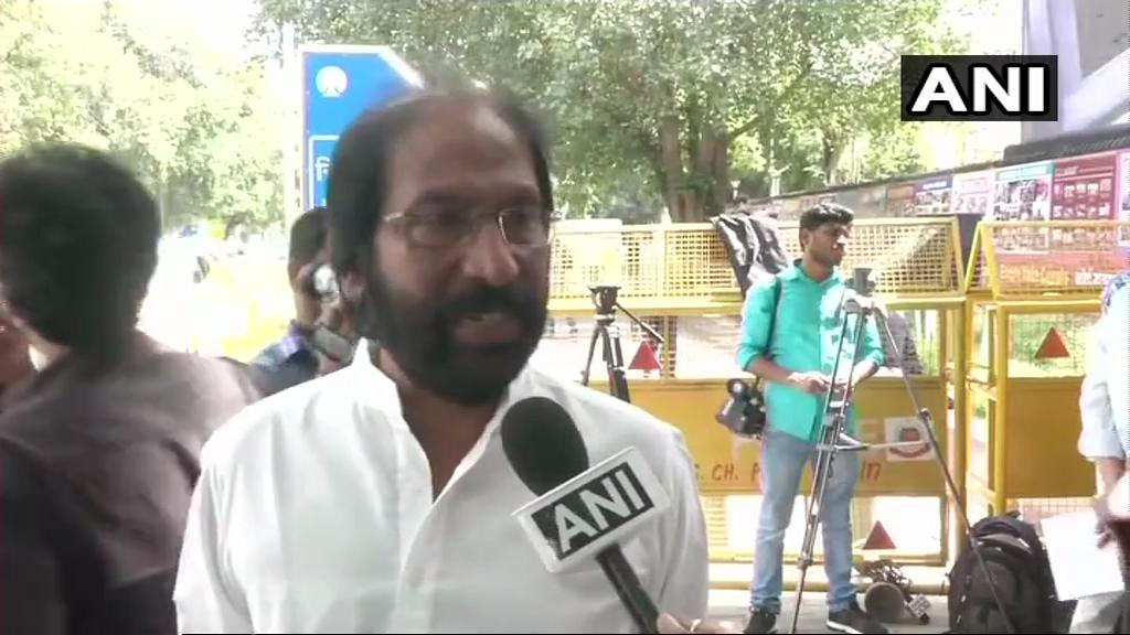 Dravida Munnetra Kazhagam (DMK) leader T Siva while speaking to ANI on Tuesday in New Delhi. Photo/ANI