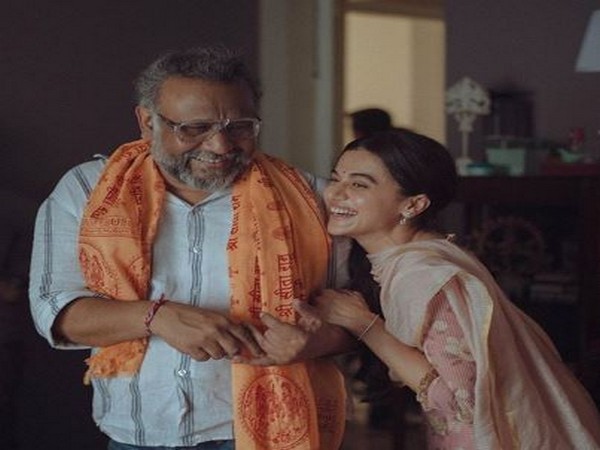 Actor Taapsee Pannu with director Anubhav Sinha from the sets of 'Thappad' (Image Source: Instagram)