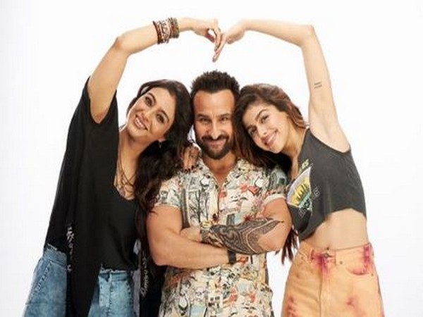 The 'Jawaani Jaaneman' trio from a fun photoshoot (Image courtesy: Instagram)