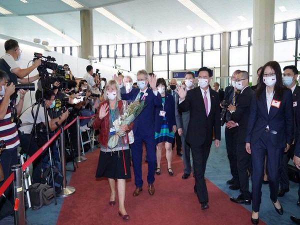 Czech Senate President Milos Vystrcil along with the delegation in Taiwan (Photo credits: Tsai Ing-wen Twitter)