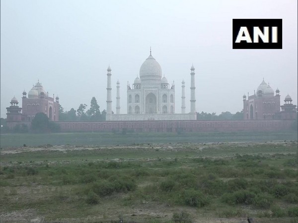 Spectacular view of the iconic monument from Mehtab Bagh Taj View Point
