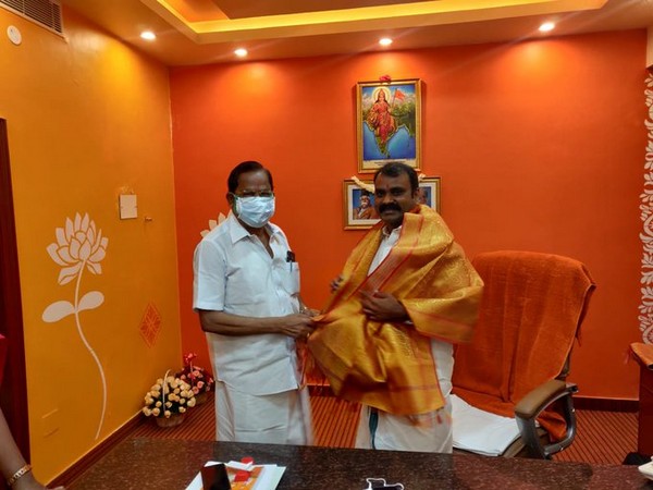    Former DMK leader VP Duraisamy meets Tamil Nadu BJP president L Murugan after being appointed as party Vice-President on Friday. Photo/ANI