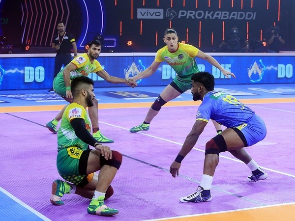 Tamil Thalaivas' Ajikya Pawar showcases his raiding skills against Patna Pirates (Image: PKL)